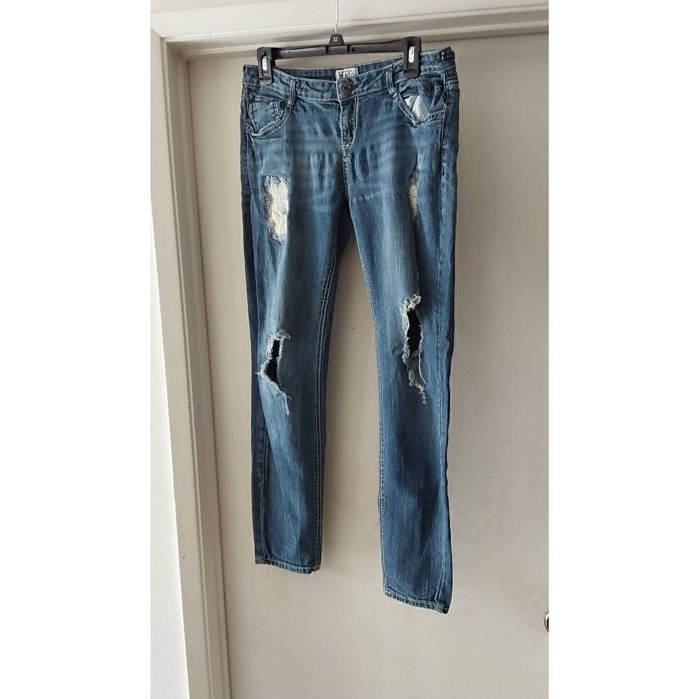 Trendy MUDD Medium Wash Distressed Style Straight Leg Denim Jeans Sz 11